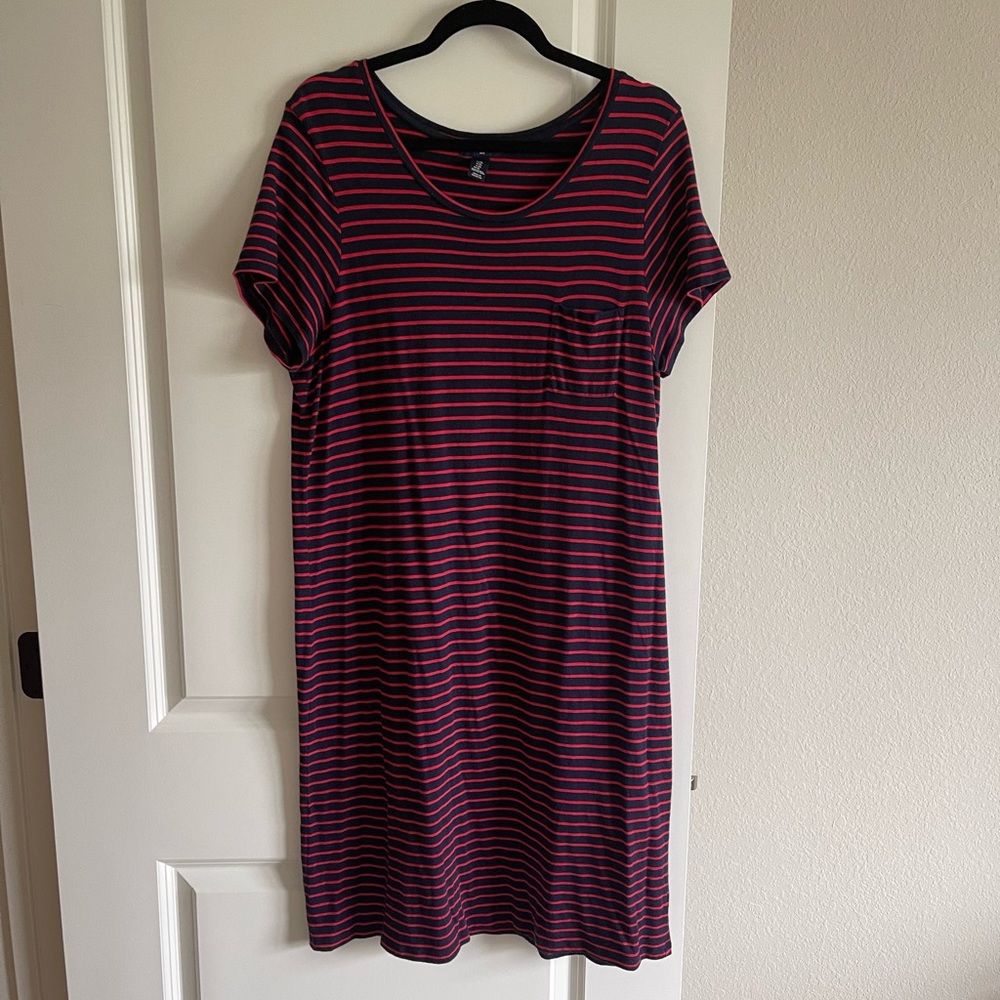 Gap T-shirt dress- red and blue